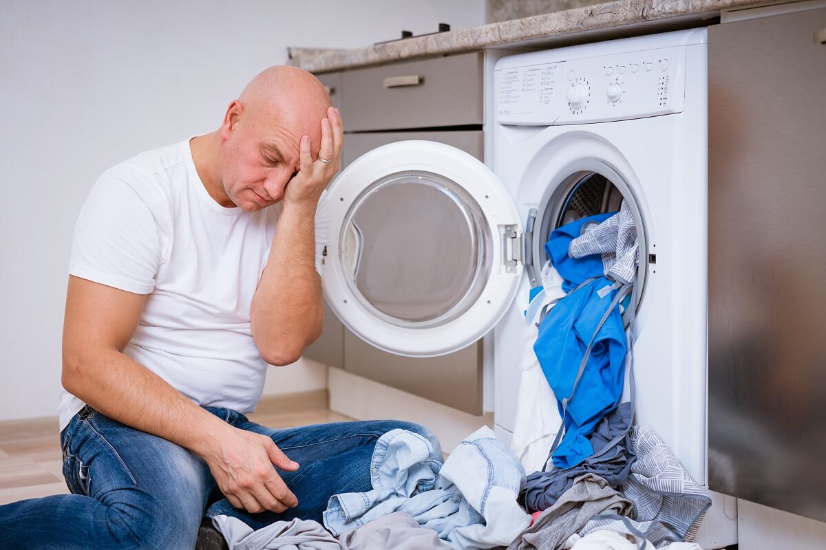 When_to_Choose_Commercial_Laundry_Over_In-House_Washing
